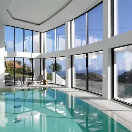 Luxury With Jacuzzi