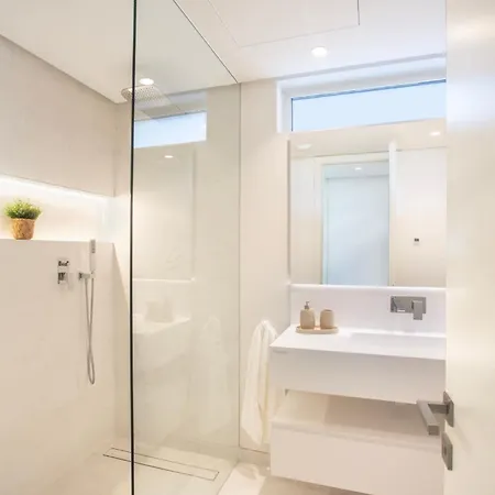 Luxury With Jacuzzi
